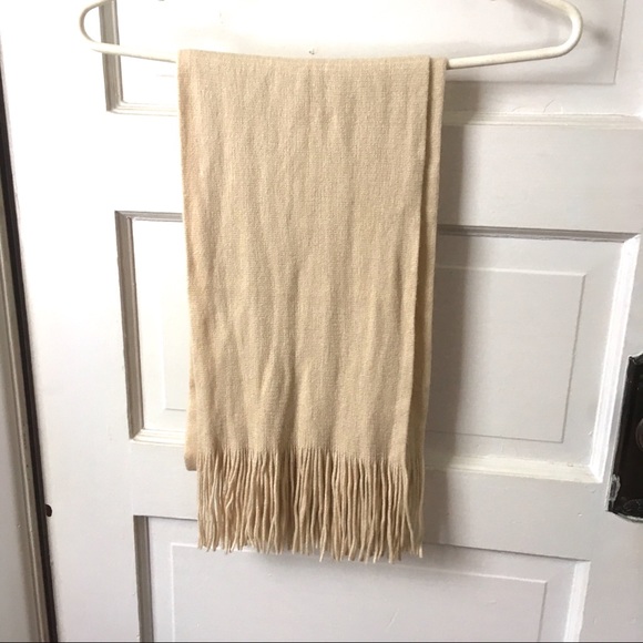 Soft Cream/Light Tan Scarf w/ Fringe NWOT - Picture 2 of 7